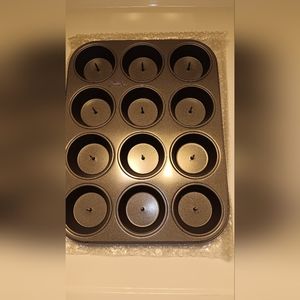 Cupcake surprise pan🎄